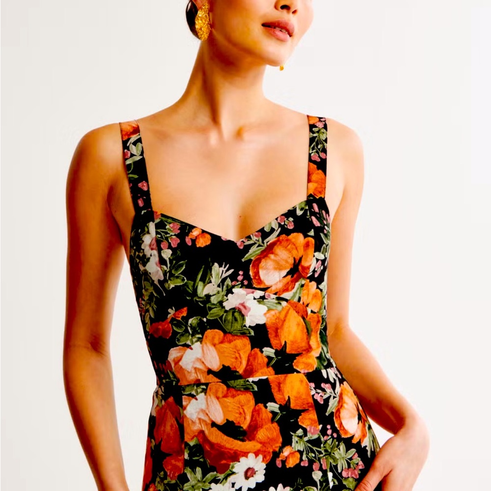 Abercrombie & Fitch Ruffled Tiered Maxi Dress - medium tall